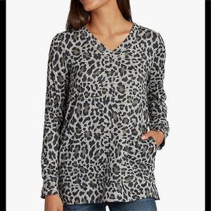 Ellen Tracy Animal Print V-Neck Loungewear Soft Cozy Stretch Top Size S